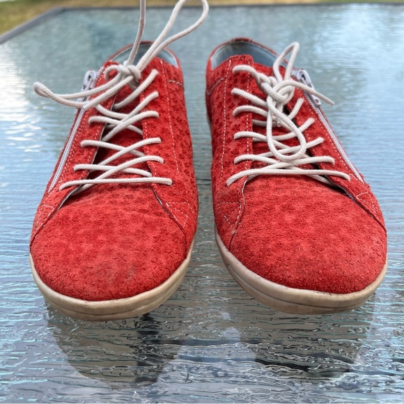Cloud Adeline Aika Red Suede Lace/Zip Up Sneakers - Picture 3 of 16